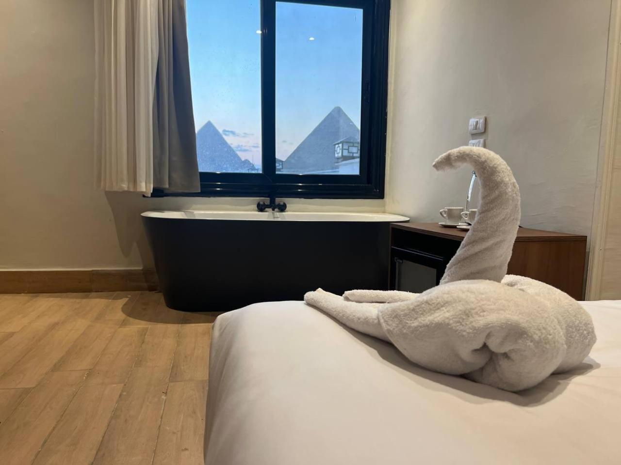 Maro Pyramids Hotel Kafrat al Jabal Exterior photo